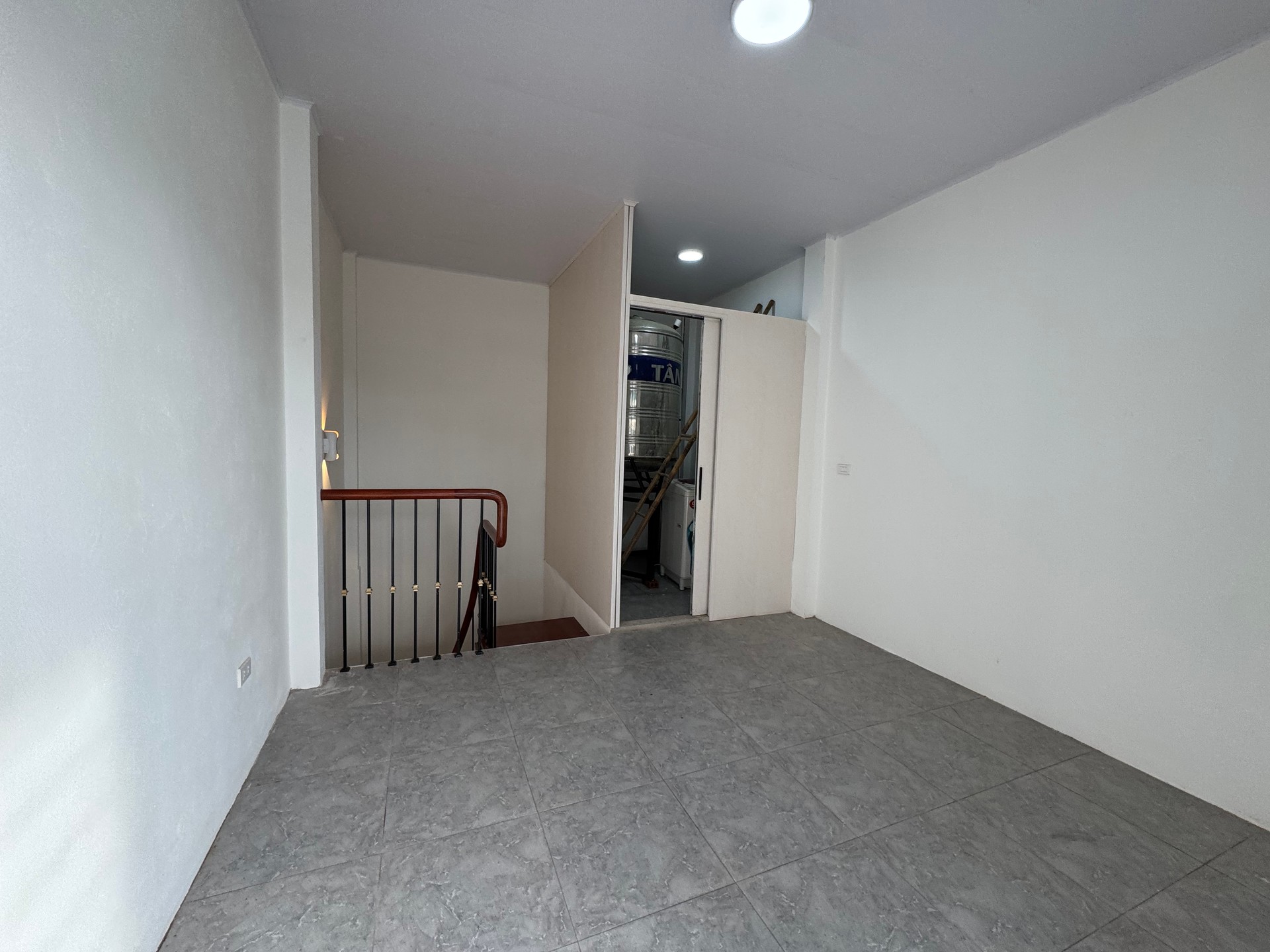 Bán nhà Hồng Mai - diện tích 25m2 5 tầng - Nhà mới full nội thất - giá 8,19 tỷ