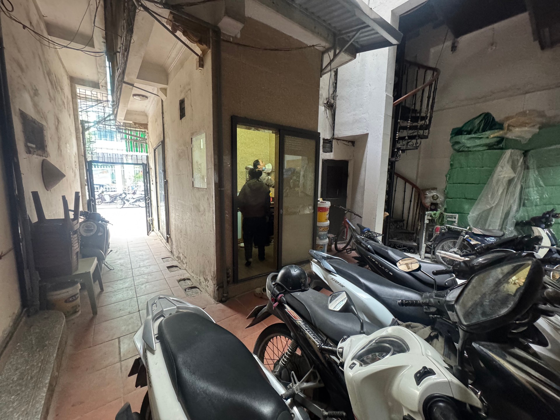 Bán nhà Hồng Mai - diện tích 25m2 5 tầng - Nhà mới full nội thất - giá 8,19 tỷ