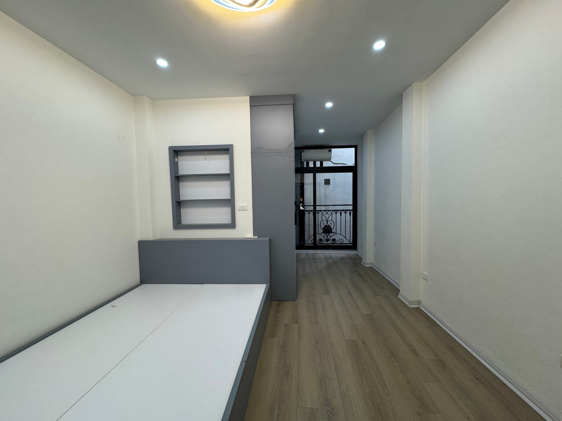 Bán nhà Hồng Mai - diện tích 25m2 5 tầng - Nhà mới full nội thất - giá 8,19 tỷ