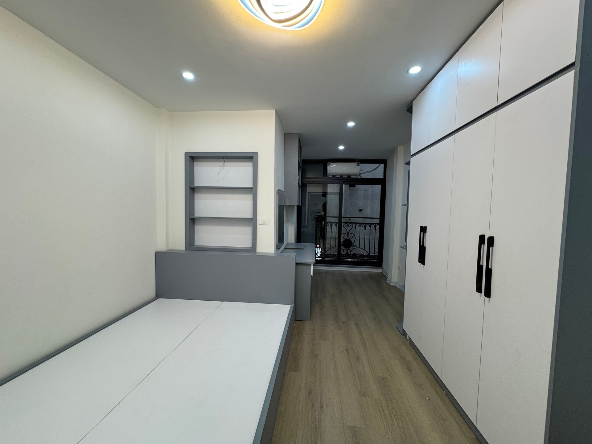 Bán nhà Hồng Mai - diện tích 25m2 5 tầng - Nhà mới full nội thất - giá 8,19 tỷ