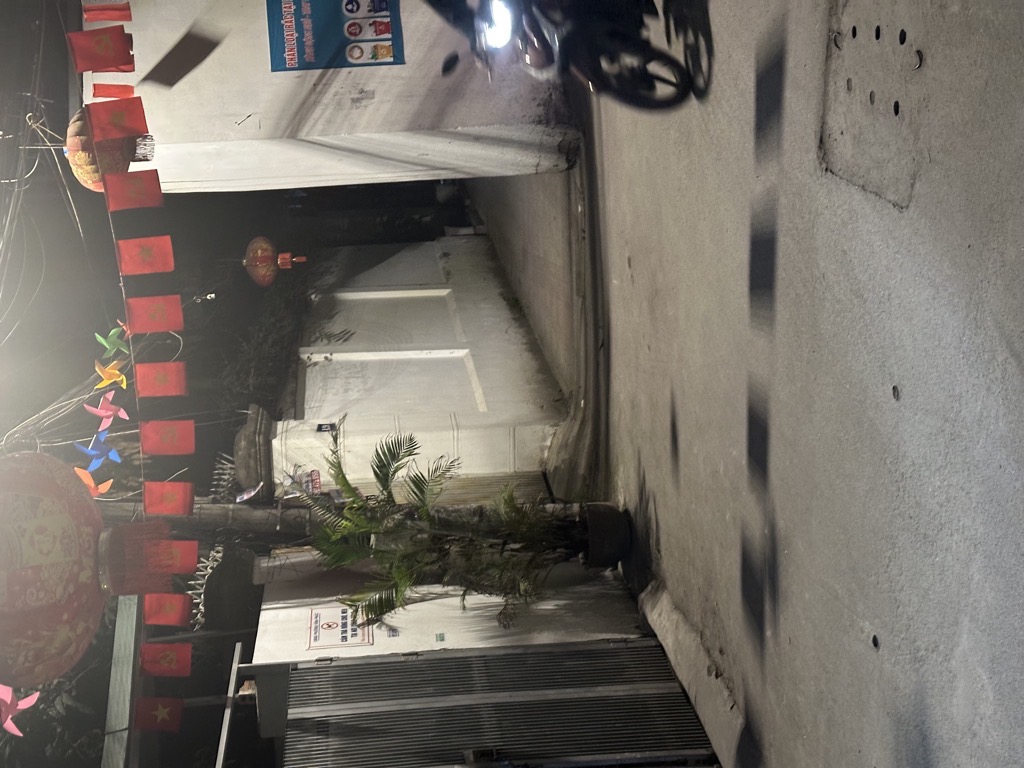 Bán nhà Bưởi - diện tích 308m2 1 tầng - Đất chia lô, toà chung cư mini - giá 42 tỷ