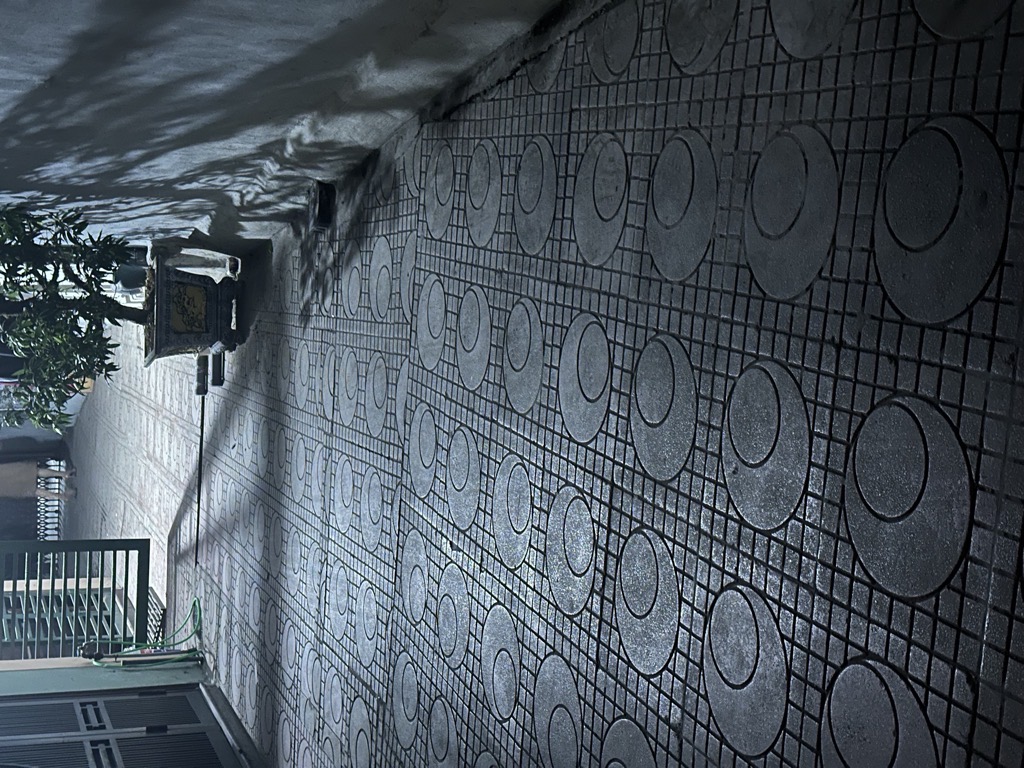 Bán nhà Bưởi - diện tích 308m2 1 tầng - Đất chia lô, toà chung cư mini - giá 42 tỷ