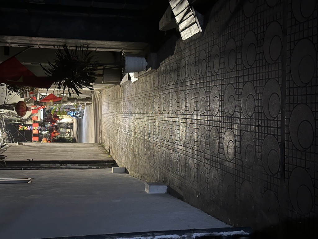 Bán nhà Bưởi - diện tích 308m2 1 tầng - Đất chia lô, toà chung cư mini - giá 42 tỷ