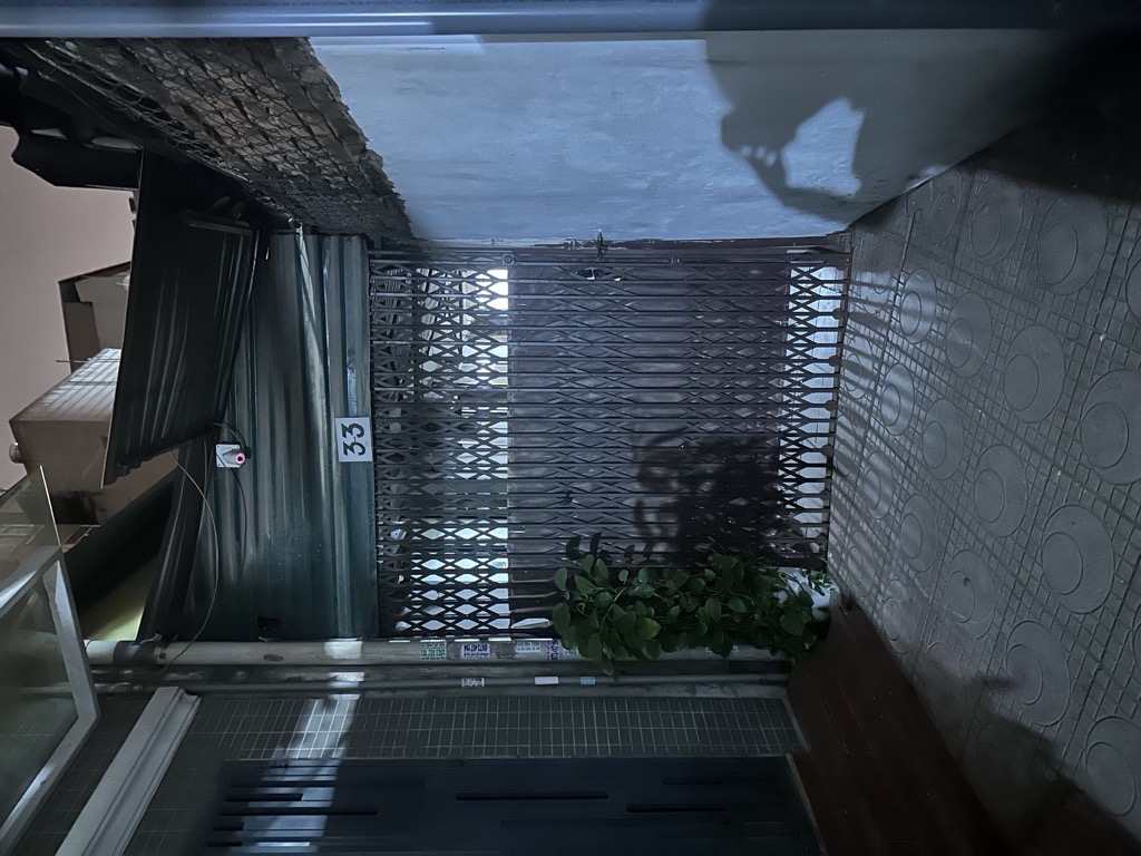 Bán nhà Bưởi - diện tích 308m2 1 tầng - Đất chia lô, toà chung cư mini - giá 42 tỷ