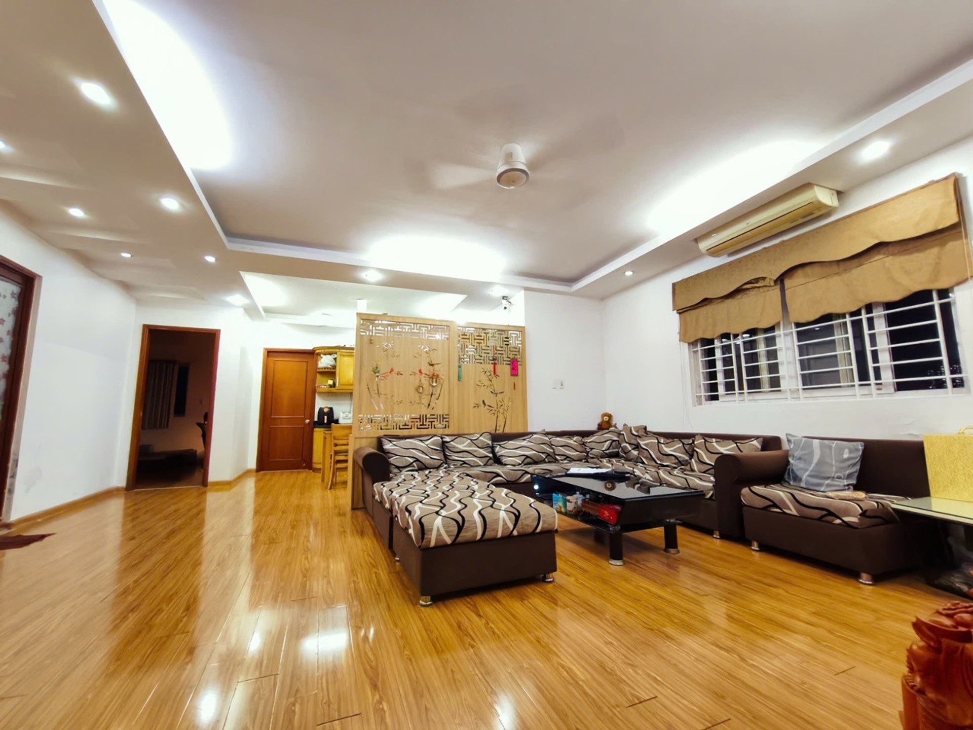 Bán nhà Lĩnh Nam - diện tích 112m2 11 tầng - Căn góc có slot ô tô cực hiếm - giá 7,3 tỷ
