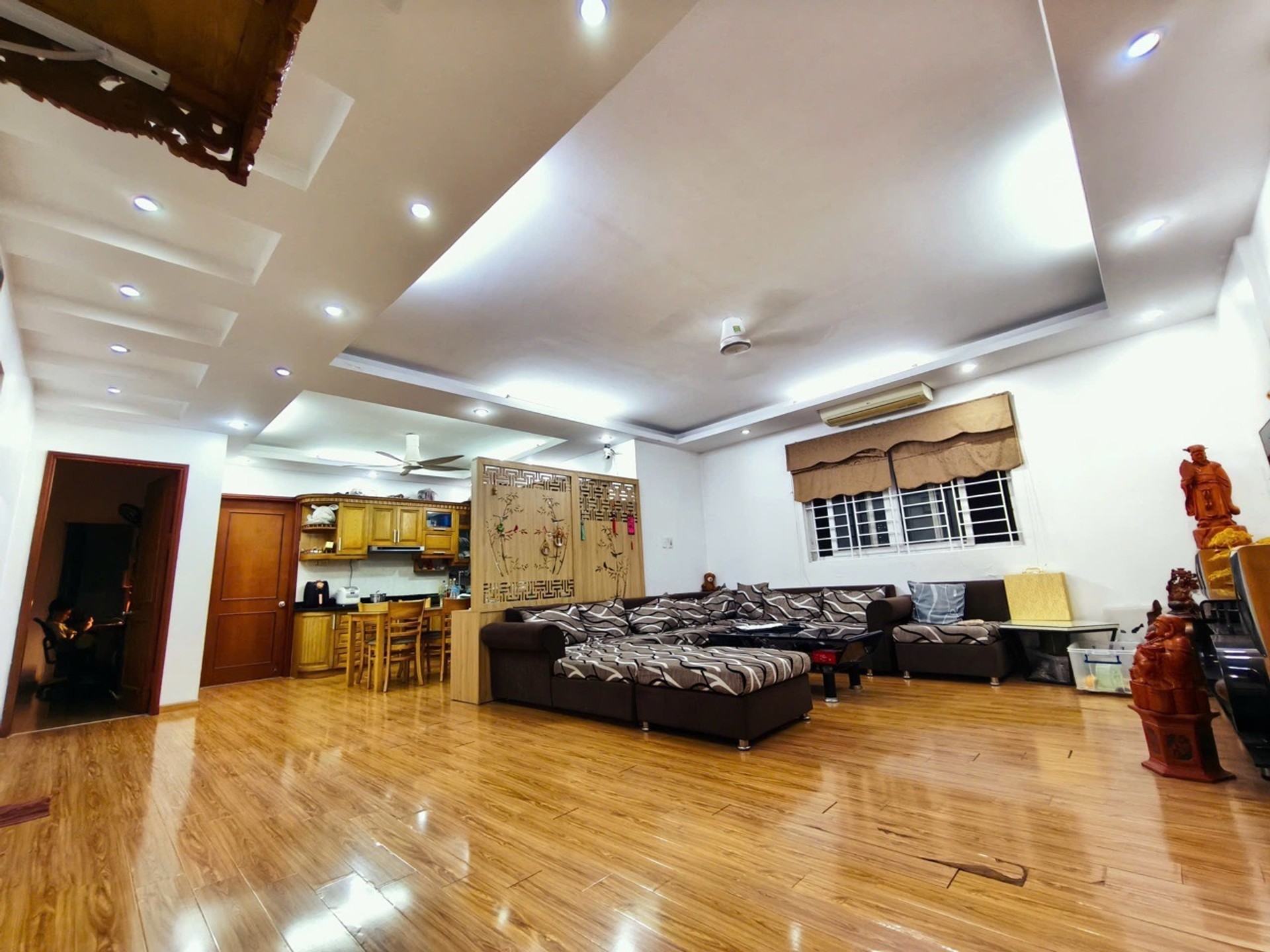 Bán nhà Lĩnh Nam - diện tích 112m2 11 tầng - Căn góc có slot ô tô cực hiếm - giá 7,3 tỷ