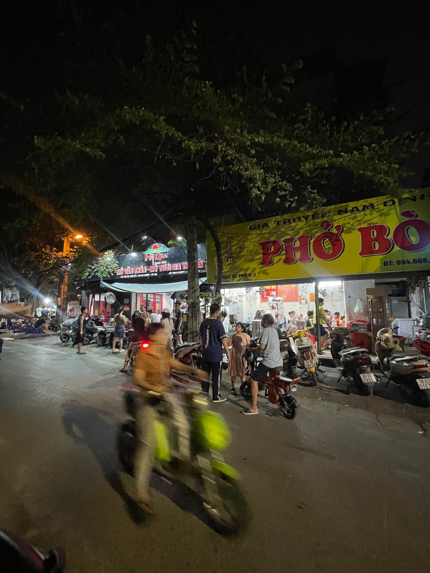 Bán nhà Phố 8/3 - diện tích 55m2 3 tầng - LÔ GÓC - Ô TÔ TRÁNH - giá 23 tỷ