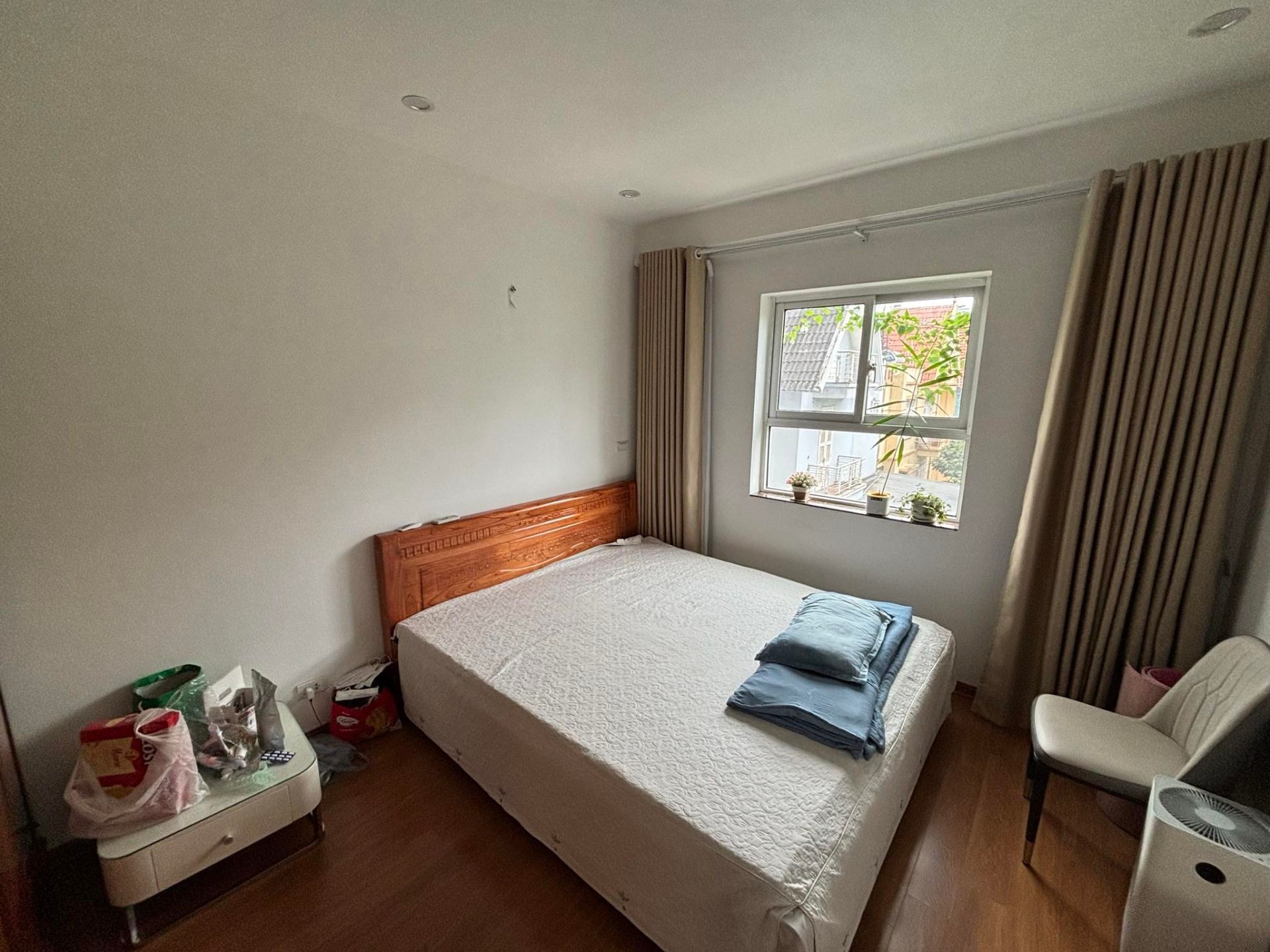 Bán nhà Trần Thủ Độ - diện tích 71m2 3 tầng - Căn hộ chung cư South Building - giá 5,68 tỷ