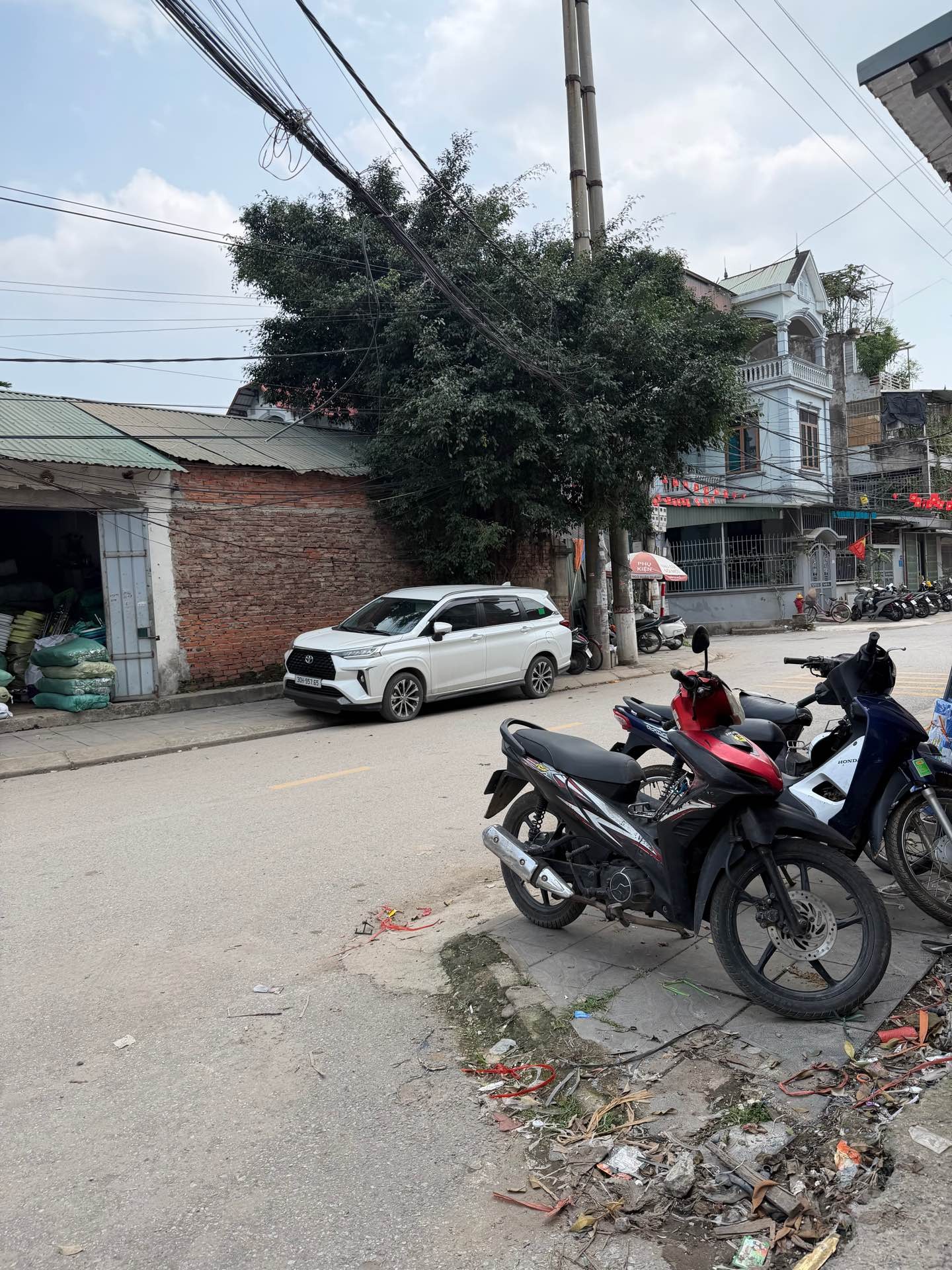 Bán nhà Thúy Lĩnh - diện tích 30m2 1 tầng - Ô Tô đỗ cổng - giá 3,9 tỷ