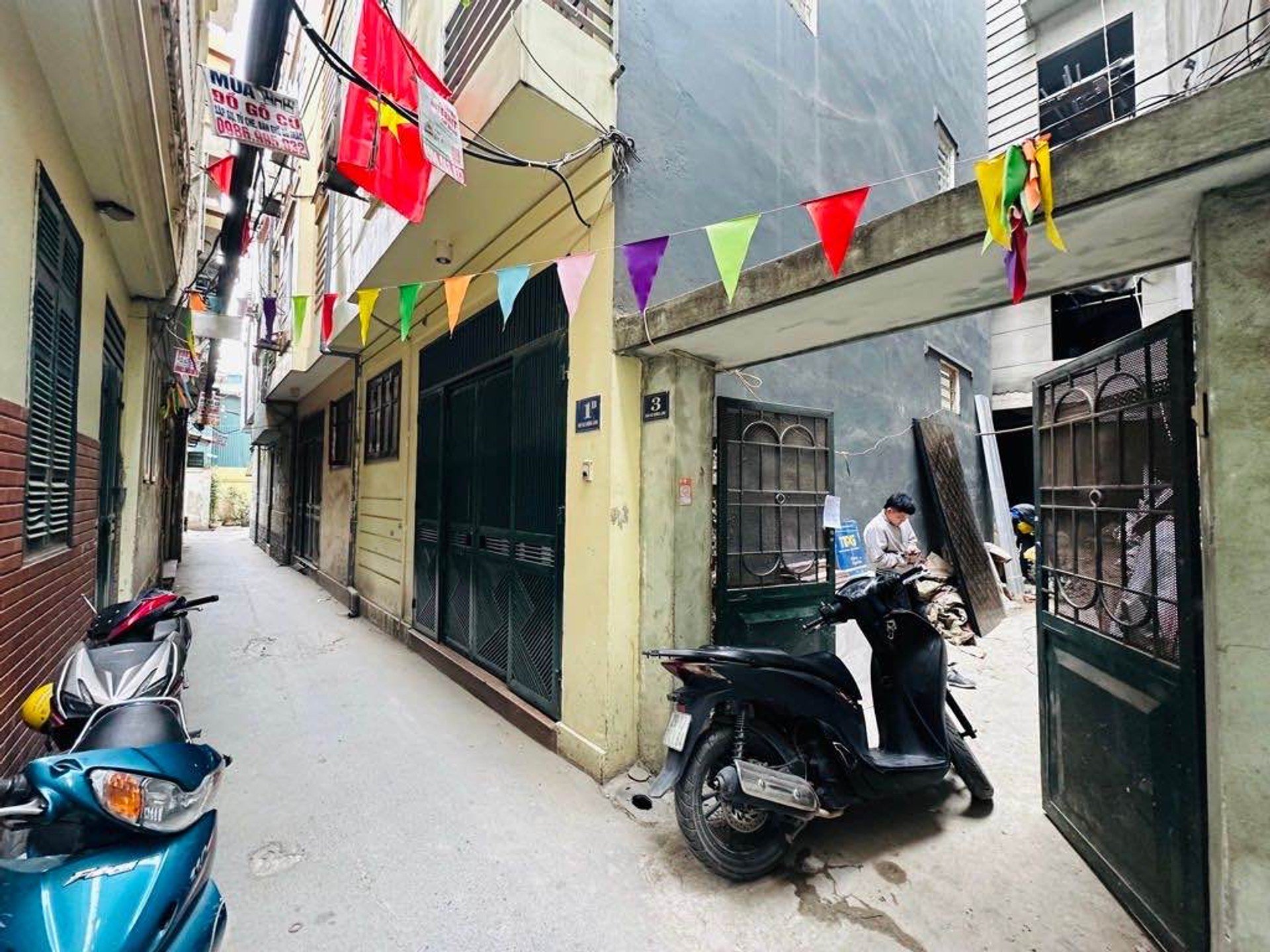 Bán nhà Đường Láng - diện tích 95m2 7 tầng - Nhà xây mới, ô tô tránh - giá 29,5 tỷ