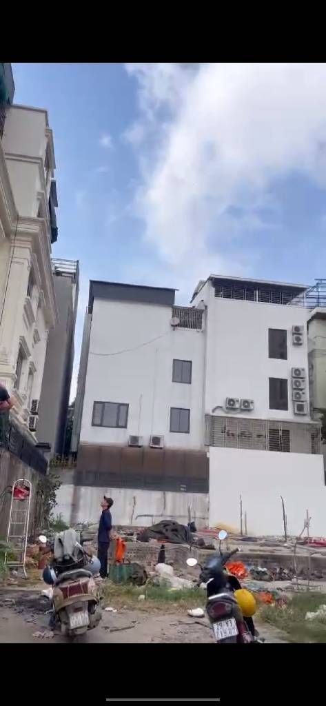 Bán nhà Tây Nam Linh Đàm - diện tích 177m2 1 tầng - Lô đất đẹp, phù hợp xây tòa nhà kinh doanh - giá 51,5 tỷ