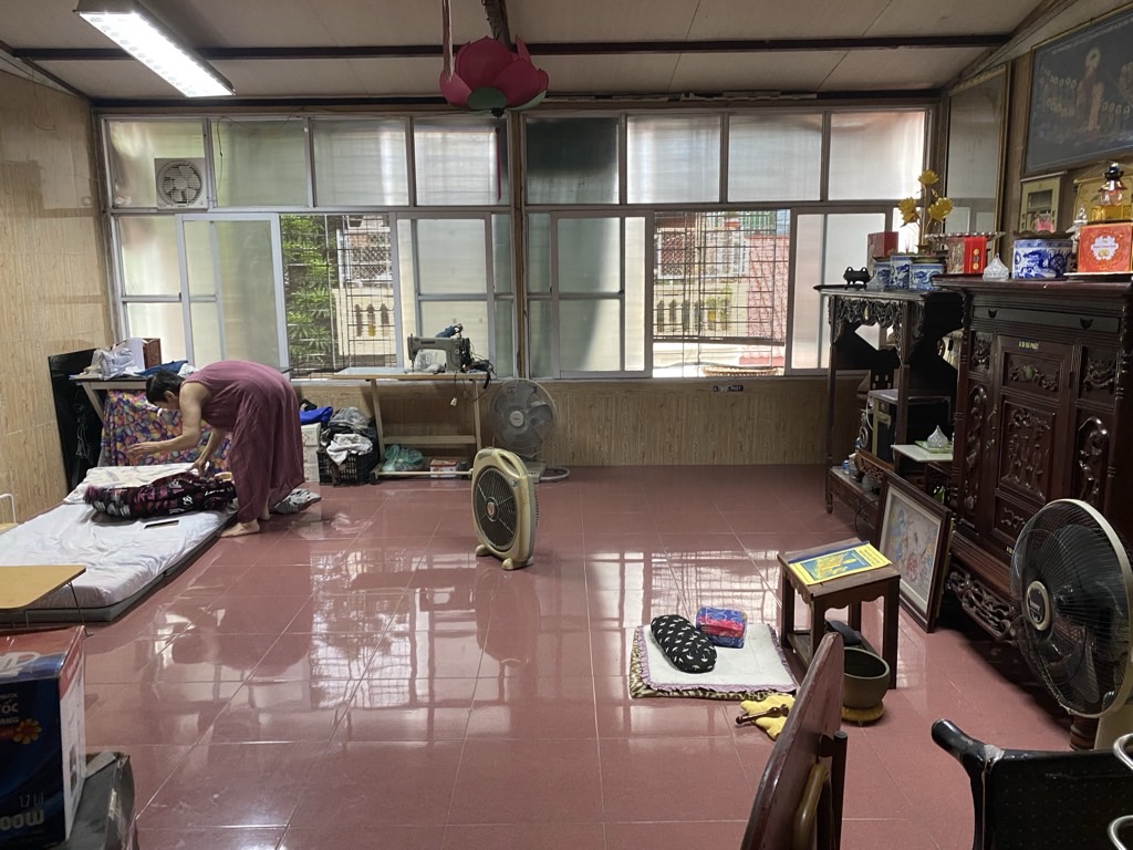 Bán nhà TT Mai Động - diện tích 128m2 2 tầng - Sổ riêng - giá 5,8 tỷ