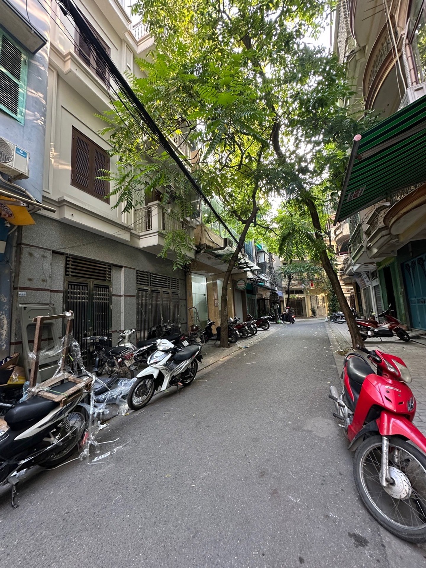 Bán nhà Trần Khát Chân - diện tích 17m2 4 tầng - Ô TÔ - giá 7,7 tỷ