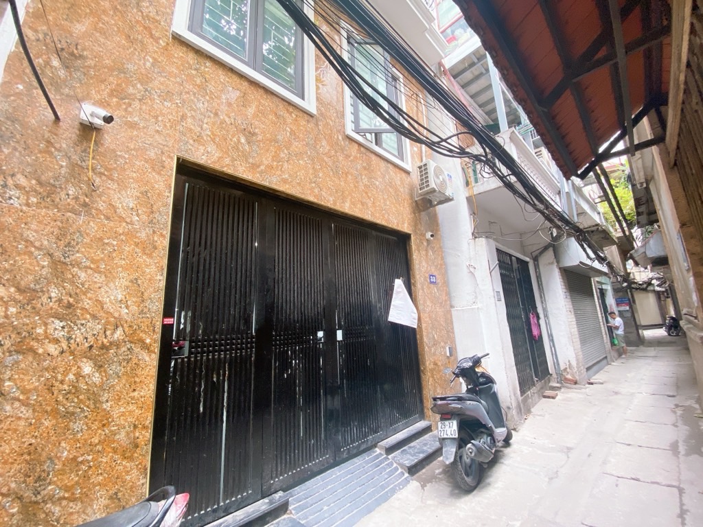 Bán nhà Đường La Thanh - diện tích 102m2 8 tầng - Ngõ 1 ô tô - giá 39,5 tỷ