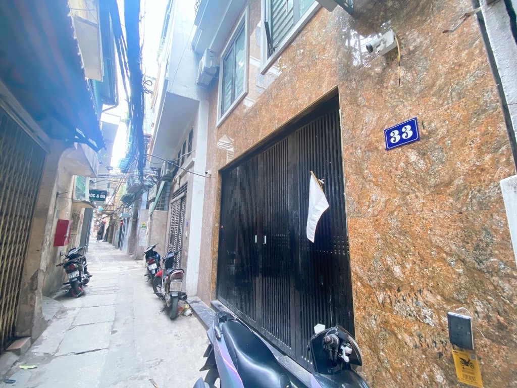 Bán nhà Đường La Thanh - diện tích 102m2 8 tầng - Ngõ 1 ô tô - giá 39,5 tỷ