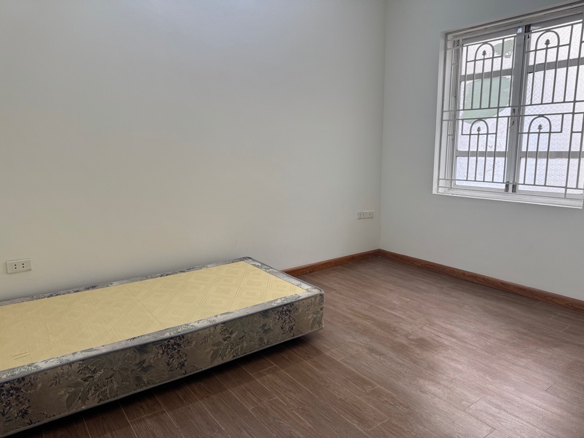 Bán nhà Đoàn Kết - diện tích 150m2 2 tầng - Ô tô đỗ cách 20m - giá 4,2 tỷ