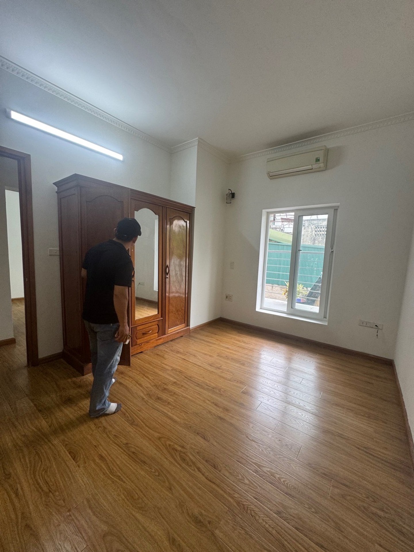 Bán nhà Đoàn Kết - diện tích 150m2 2 tầng - Ô tô đỗ cách 20m - giá 4,2 tỷ