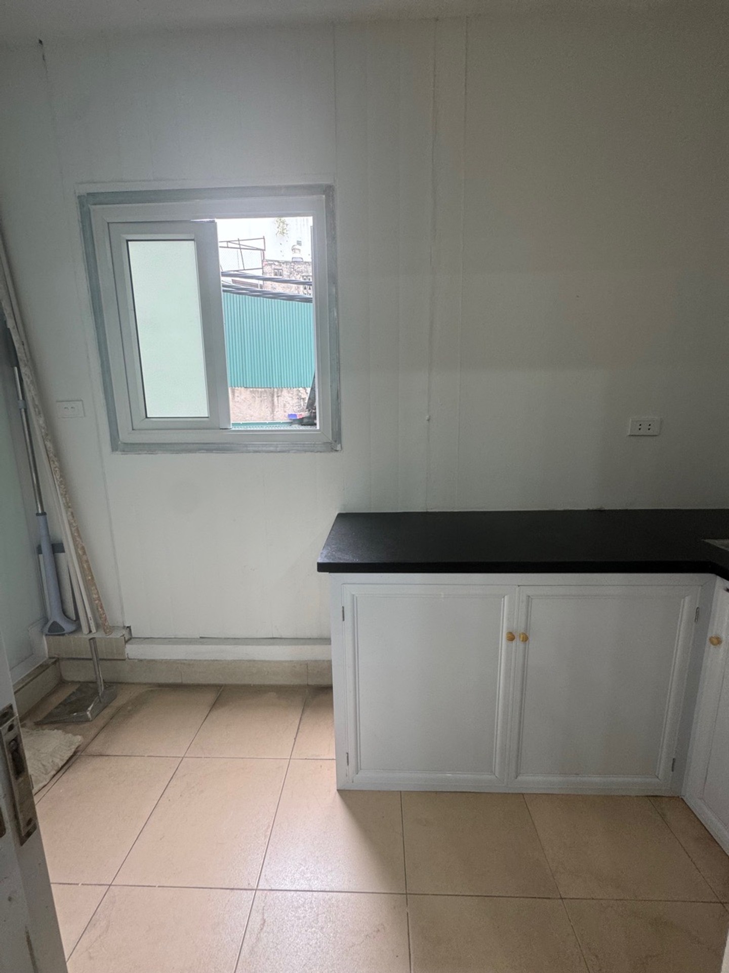 Bán nhà Đoàn Kết - diện tích 150m2 2 tầng - Ô tô đỗ cách 20m - giá 4,2 tỷ