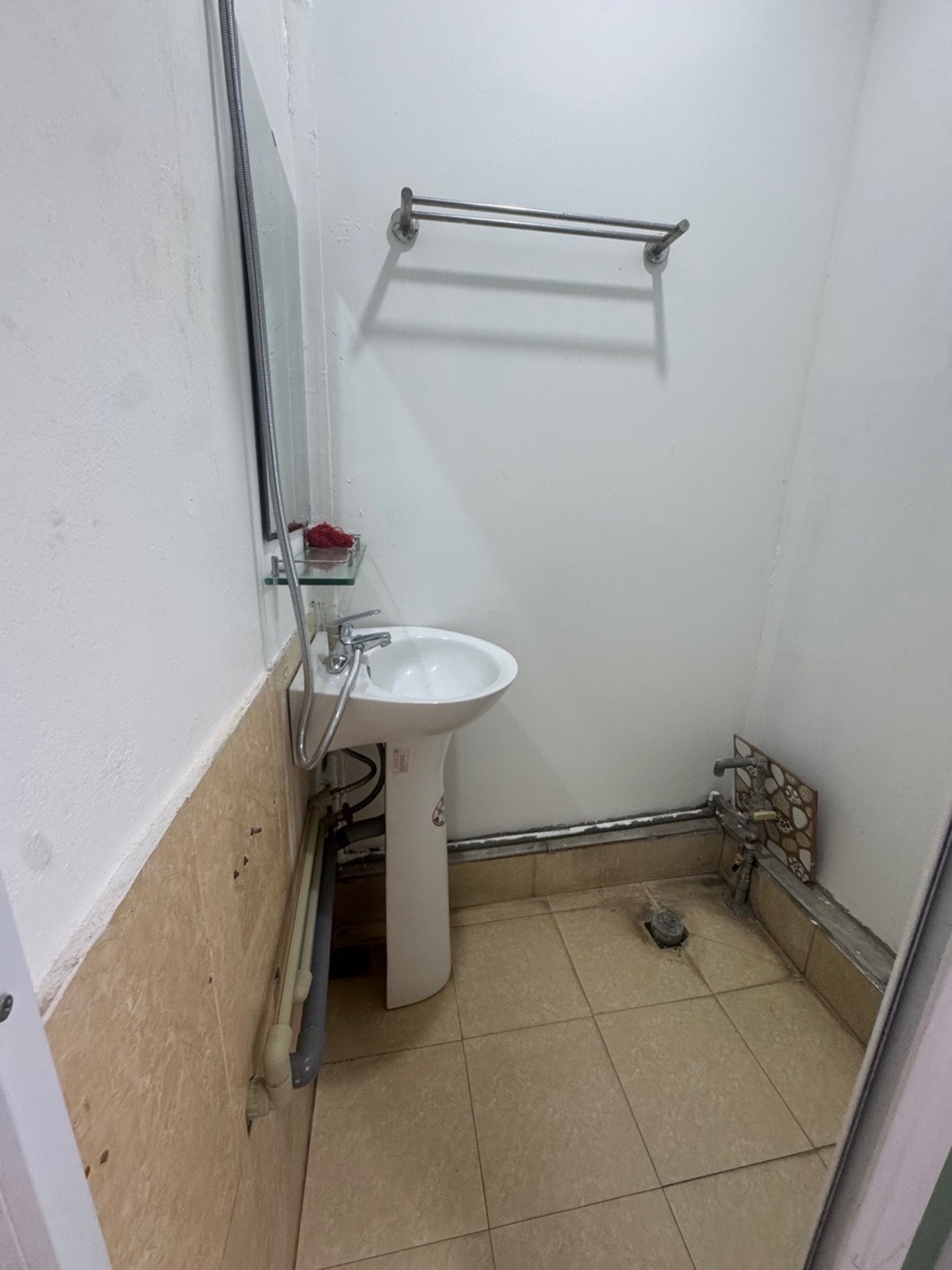 Bán nhà Đoàn Kết - diện tích 150m2 2 tầng - Ô tô đỗ cách 20m - giá 4,2 tỷ