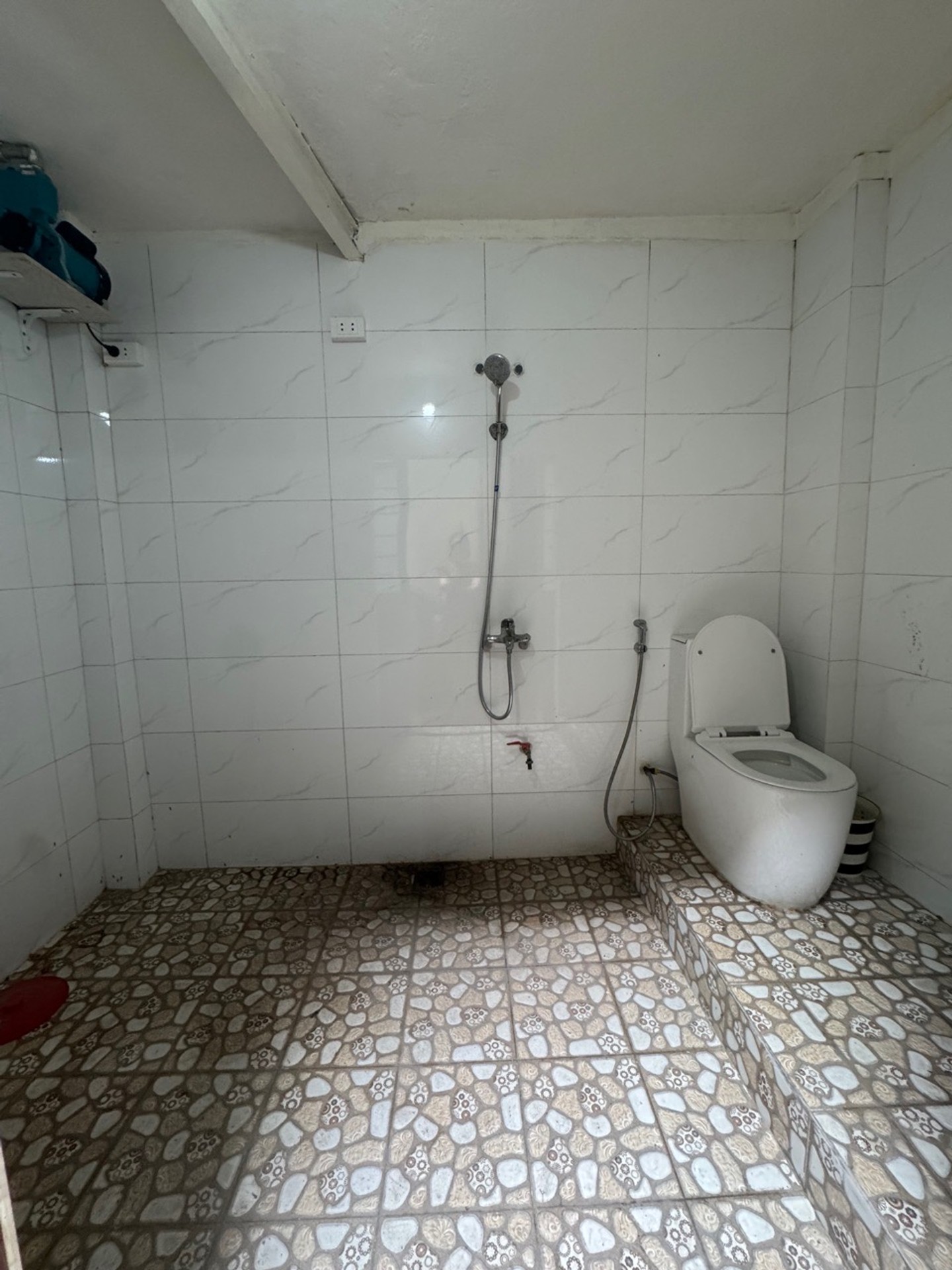Bán nhà Đoàn Kết - diện tích 150m2 2 tầng - Ô tô đỗ cách 20m - giá 4,2 tỷ