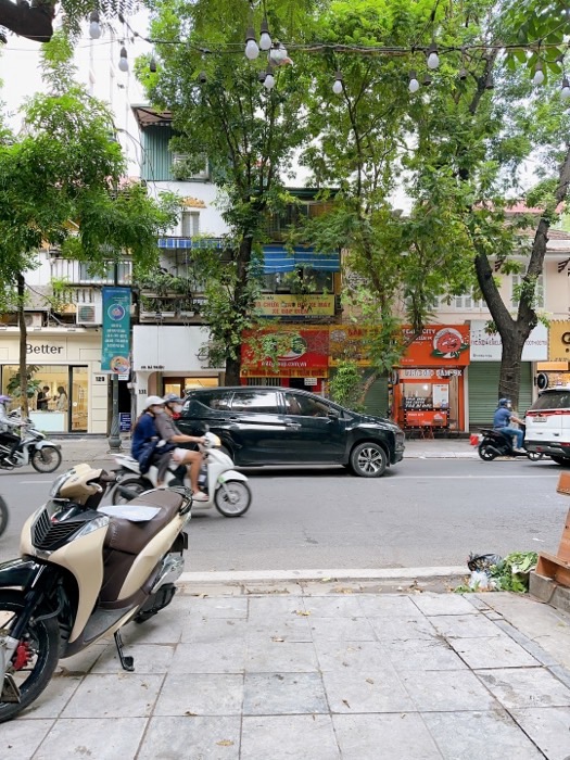 Bán nhà Bà Triệu - diện tích 22m2 2 tầng - Nhà mặt phố kinh doanh - giá 7,5 tỷ