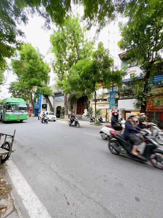 Bán nhà Bà Triệu - diện tích 22m2 2 tầng - Nhà mặt phố kinh doanh - giá 7,5 tỷ