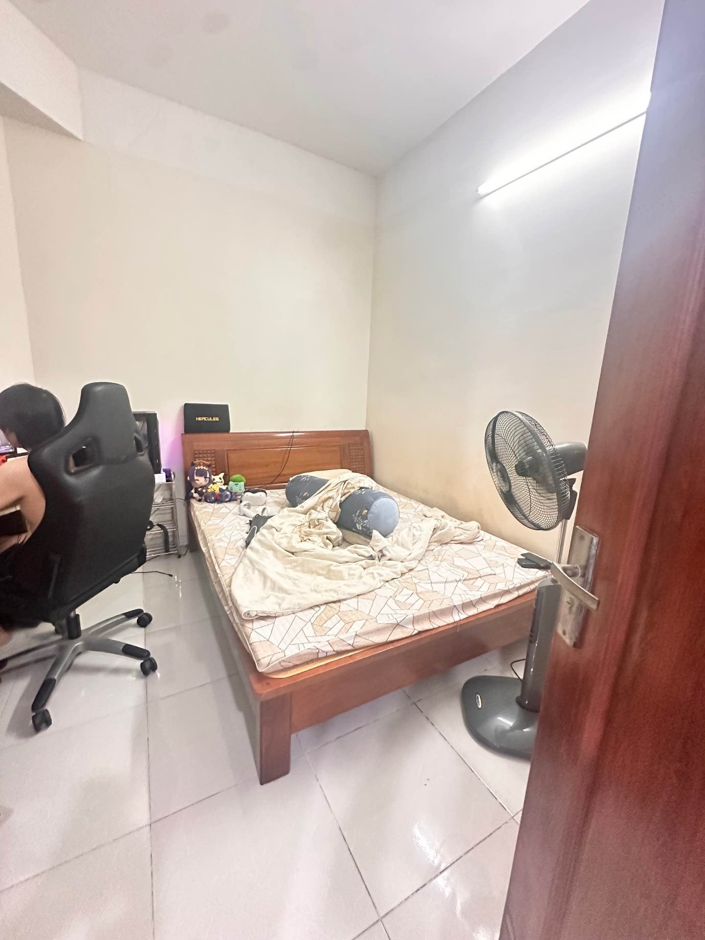 Bán nhà Linh Đàm - diện tích 74m2 31 tầng - Lô góc - giá 4 tỷ