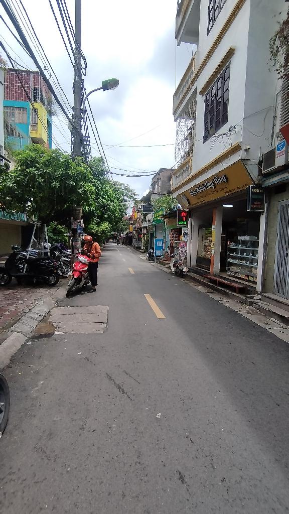 Bán nhà Nguyễn Chính - diện tích 15m2 5 tầng - Mặt phố kinh doanh - giá 7 tỷ