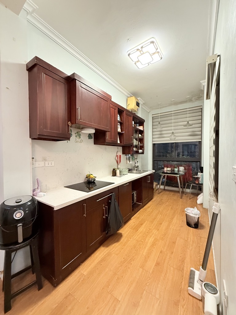 Bán nhà Minh Khai - diện tích 30m2 5 tầng - Mặt phố kinh doanh sầm uất - giá 13,8 tỷ