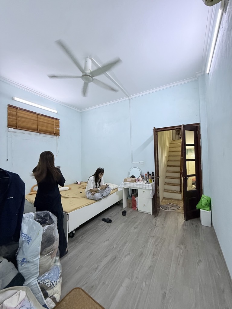 Bán nhà Minh Khai - diện tích 30m2 5 tầng - Mặt phố kinh doanh sầm uất - giá 13,8 tỷ