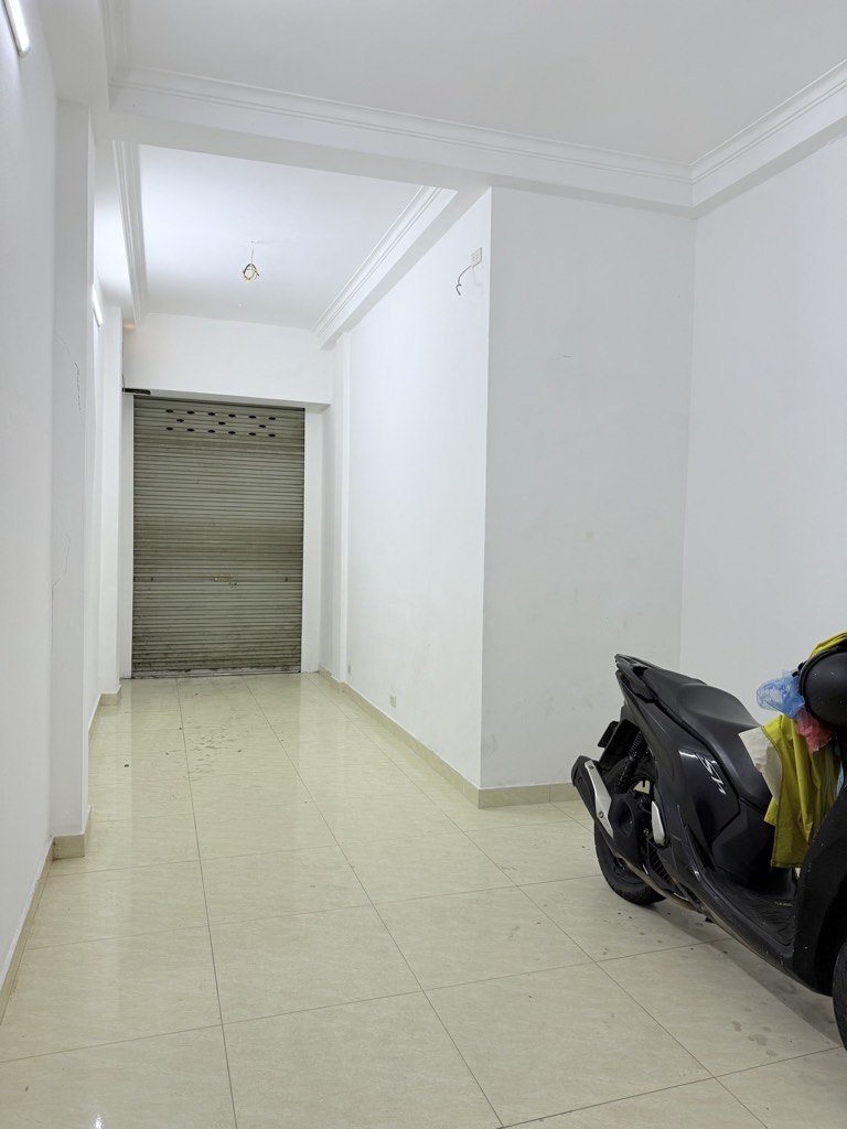 Bán nhà Minh Khai - diện tích 30m2 5 tầng - Mặt phố kinh doanh sầm uất - giá 13,8 tỷ