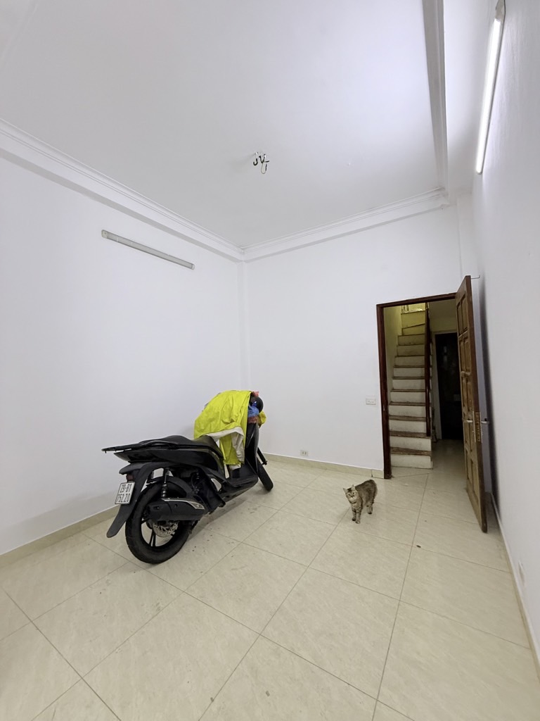 Bán nhà Minh Khai - diện tích 30m2 5 tầng - Mặt phố kinh doanh sầm uất - giá 13,8 tỷ