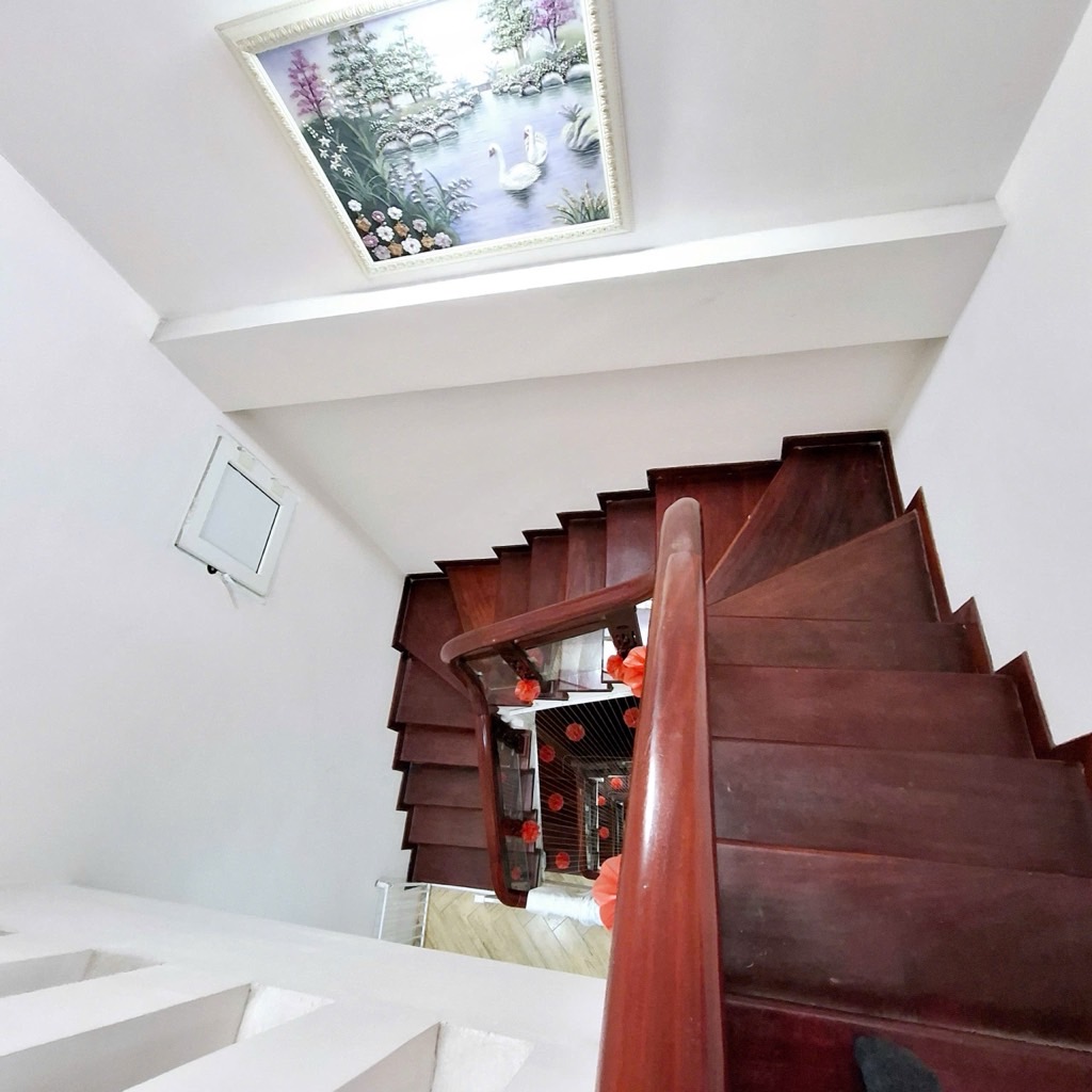 Bán nhà Thịnh Hào - diện tích 62m2 5 tầng - Nhà đẹp, thiết kế hưởng thụ - giá 29,6 tỷ