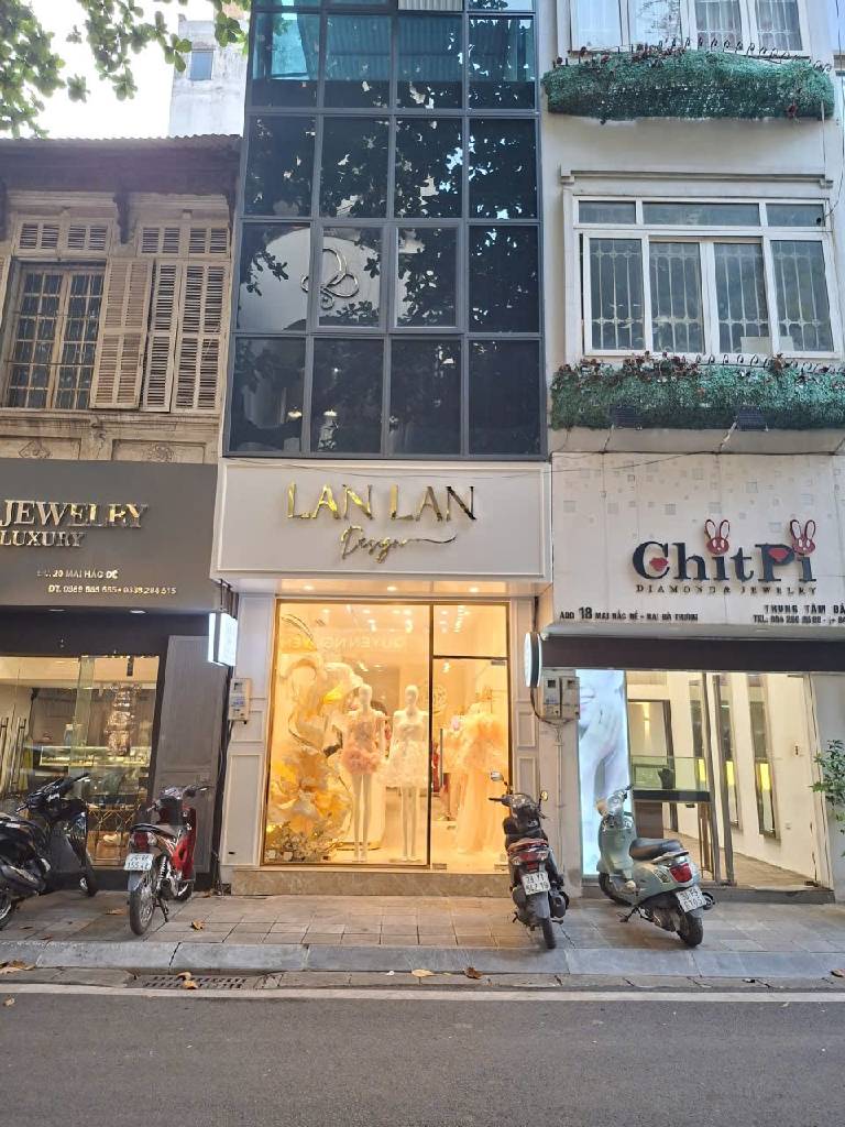 Bán nhà Mai Hắc Đế - diện tích 55m2 3 tầng - Mặt phố VIP hiếm nhà bán - giá 46,8 tỷ