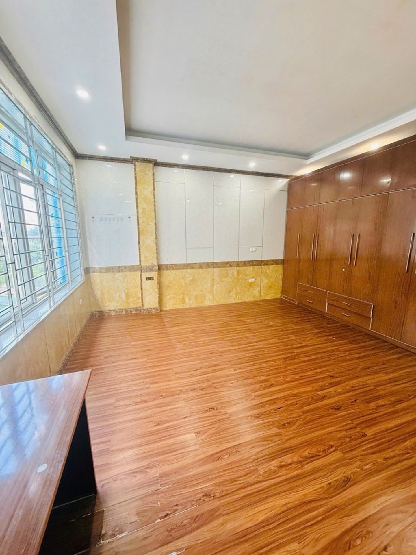 Bán nhà Miếu Đầm - diện tích 154.4m2 6 tầng - 2 mặt thoáng - giá 64 tỷ