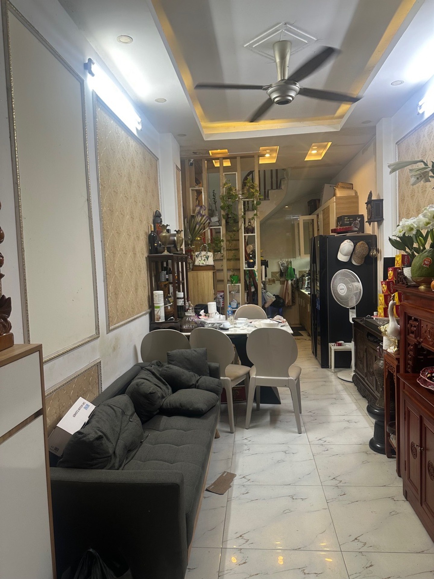 Bán nhà Trần Khát Chân - diện tích 33m2 5 tầng - ô tô đỗ gần - giá 8,8 tỷ