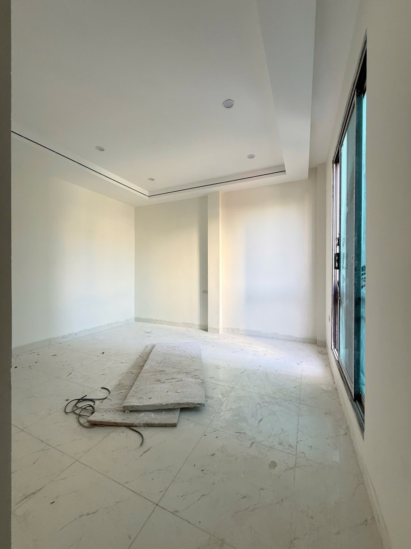 Bán nhà Giáp Bát - diện tích 31m2 5 tầng - Thang máy - giá 8,3 tỷ