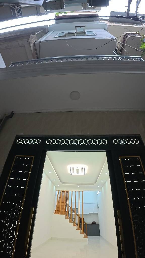 Bán nhà Hoàng Mai - diện tích 27m2 4 tầng - ô tô đỗ cửa - giá 10,2 tỷ