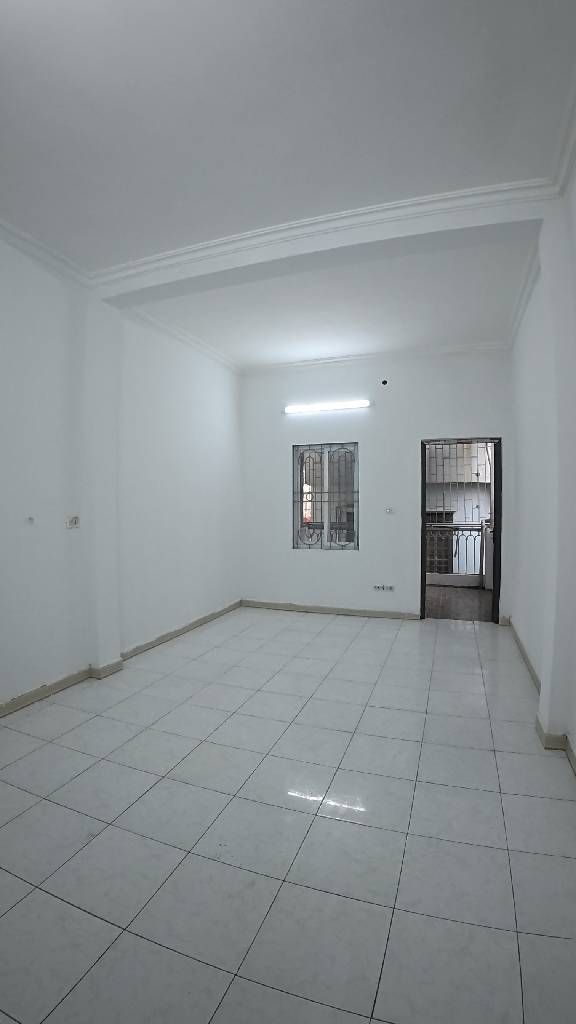 Bán nhà Hoàng Mai - diện tích 27m2 4 tầng - ô tô đỗ cửa - giá 10,2 tỷ