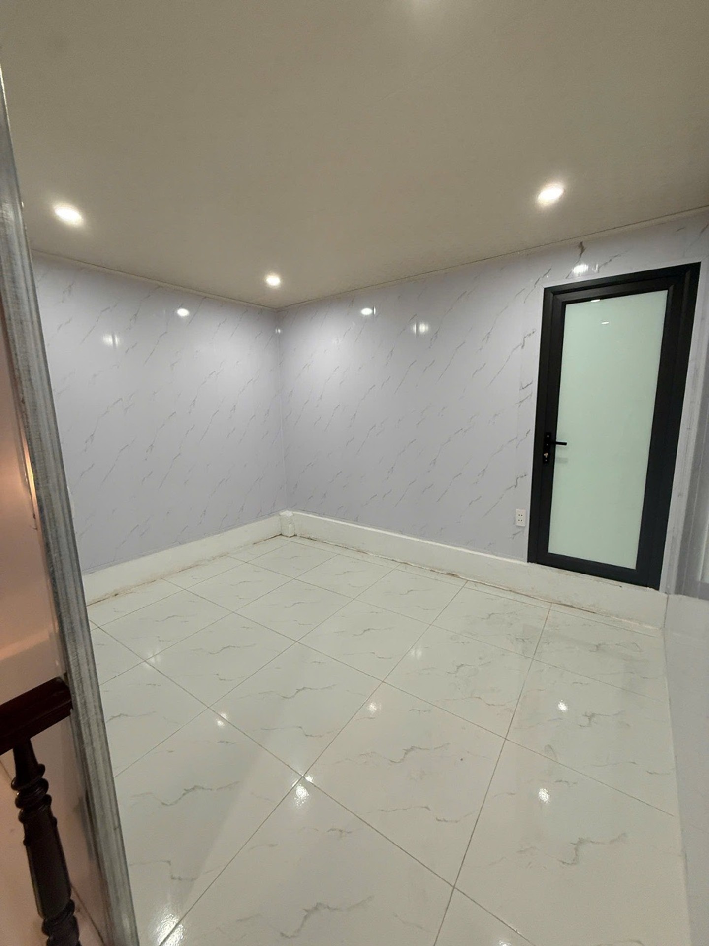 Bán nhà Vĩnh Hưng - diện tích 42m2 5 tầng - gần ô tô - giá 7,3 tỷ