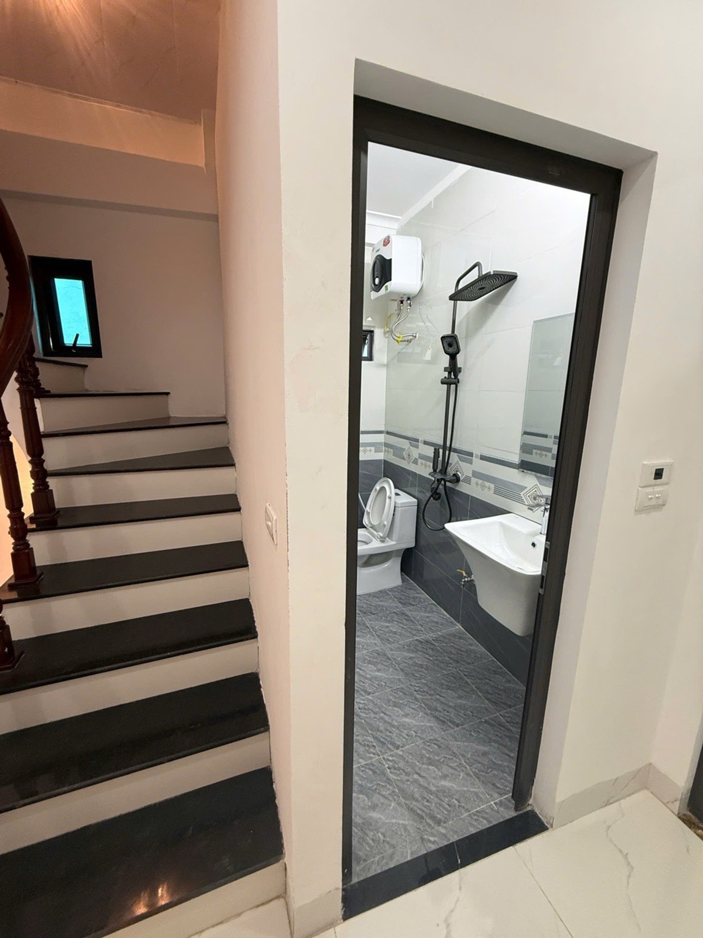 Bán nhà Vĩnh Hưng - diện tích 42m2 5 tầng - gần ô tô - giá 7,3 tỷ