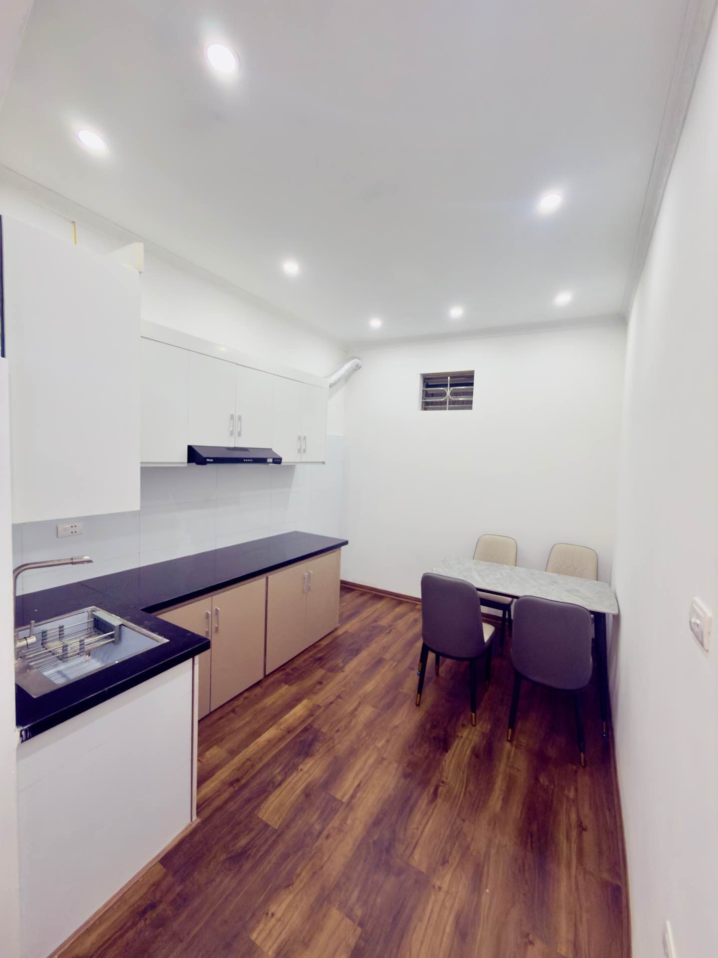 Bán nhà Tân Khai - diện tích 34m2 2 tầng - vừa ở vừa kinh doanh - giá 3,8 tỷ