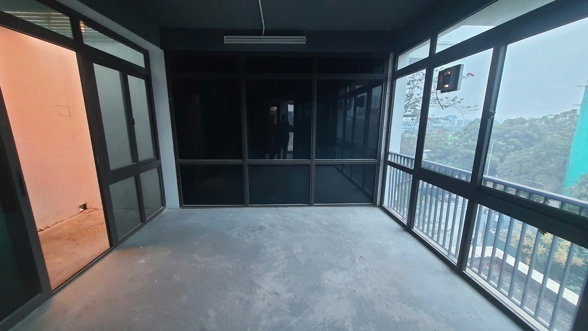 Bán nhà Ngõ 4 ô tô trở lên ( >11m) - diện tích 124m2 4 tầng - Lô góc 2 mặt thoáng - giá 39,8 tỷ