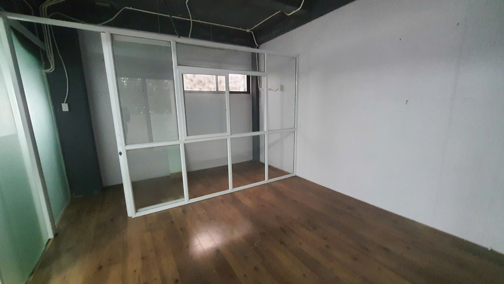 Bán nhà Ngõ 4 ô tô trở lên ( >11m) - diện tích 124m2 4 tầng - Lô góc 2 mặt thoáng - giá 39,8 tỷ