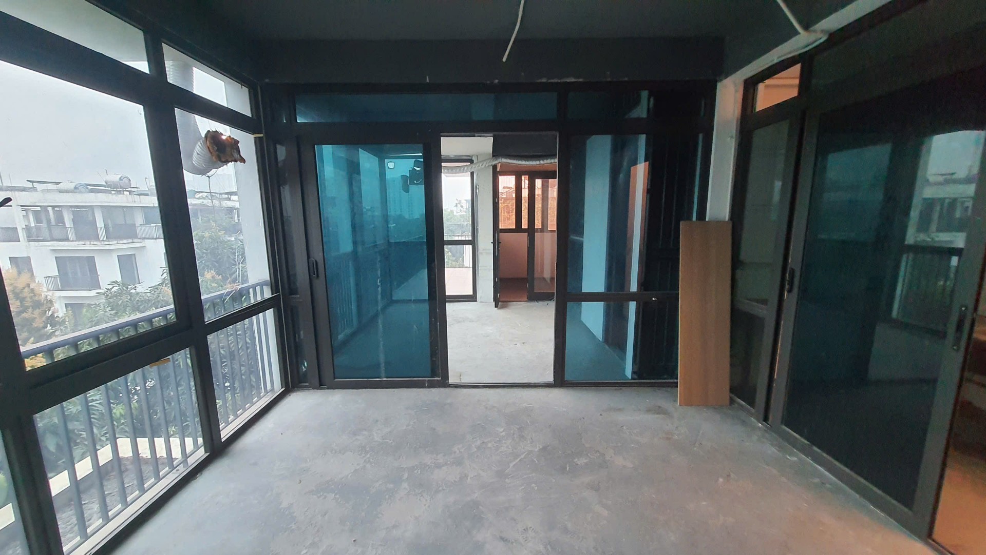 Bán nhà Ngõ 4 ô tô trở lên ( >11m) - diện tích 124m2 4 tầng - Lô góc 2 mặt thoáng - giá 39,8 tỷ