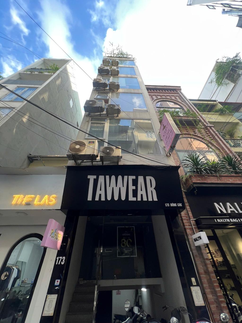 Bán nhà Đông Các - diện tích 64m2 8 tầng - Mặt phố thang máy mới tinh - giá 38 tỷ