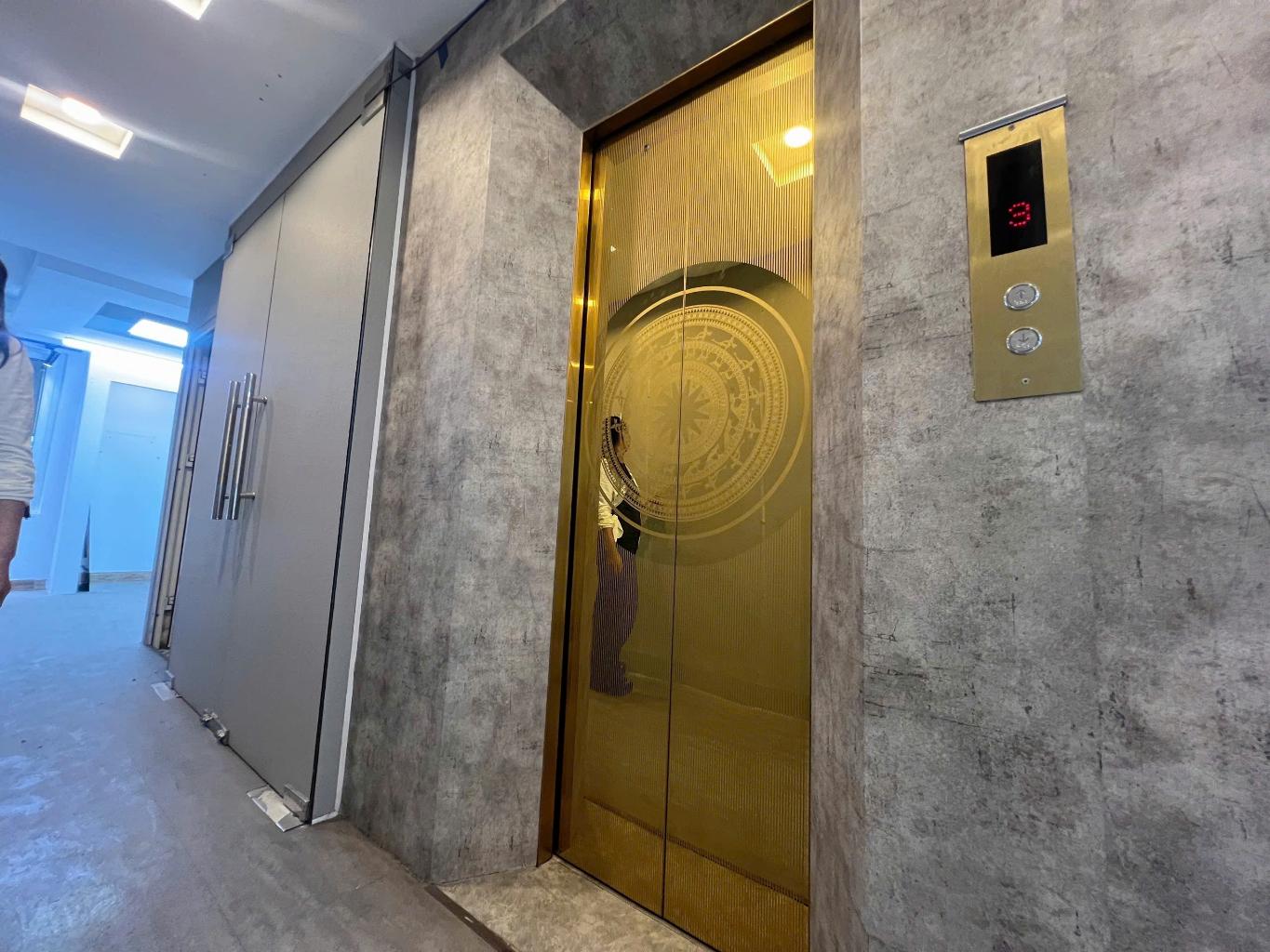 Bán nhà Đông Các - diện tích 64m2 8 tầng - Mặt phố thang máy mới tinh - giá 38 tỷ