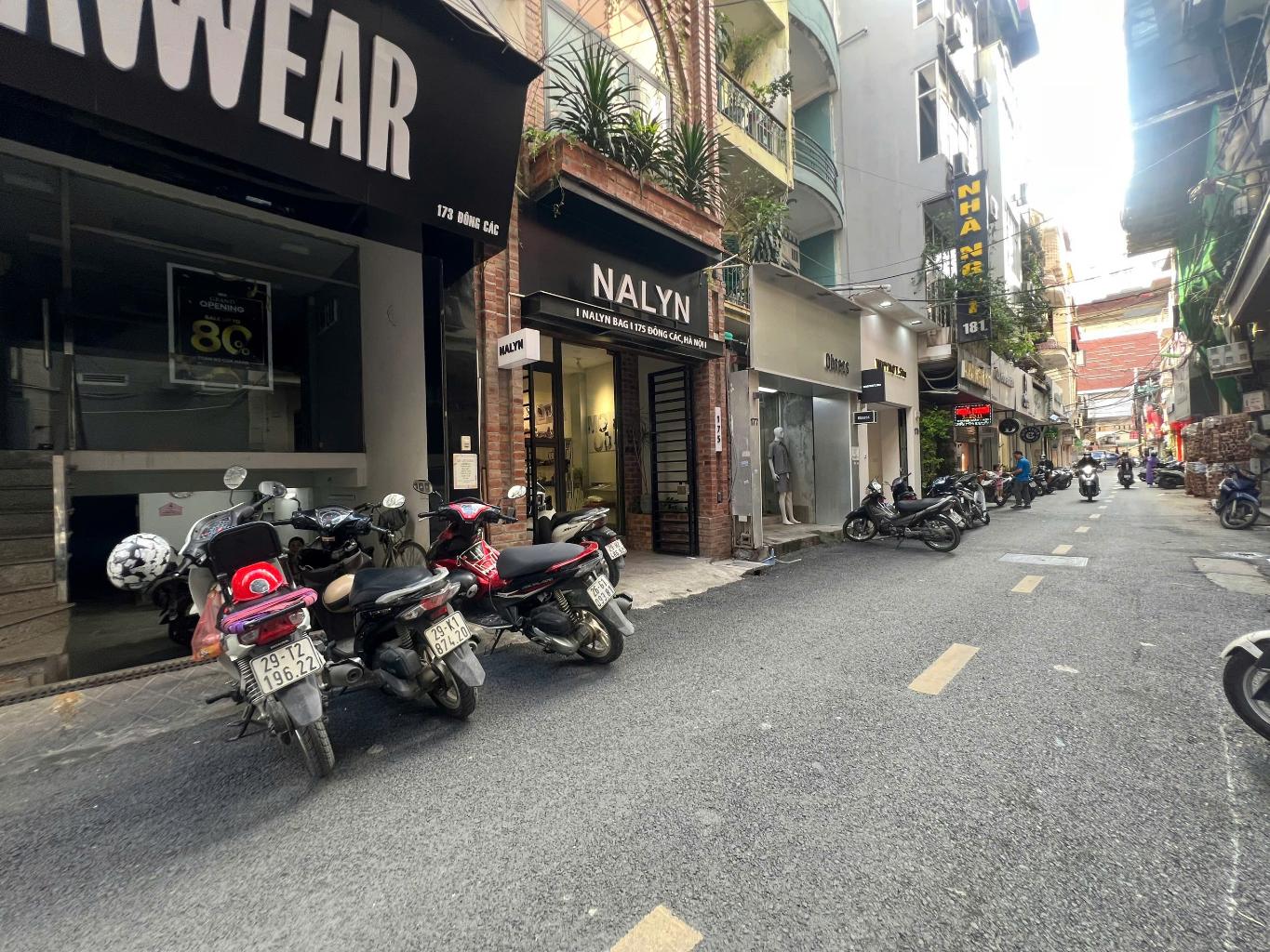 Bán nhà Đông Các - diện tích 64m2 8 tầng - Mặt phố thang máy mới tinh - giá 38 tỷ