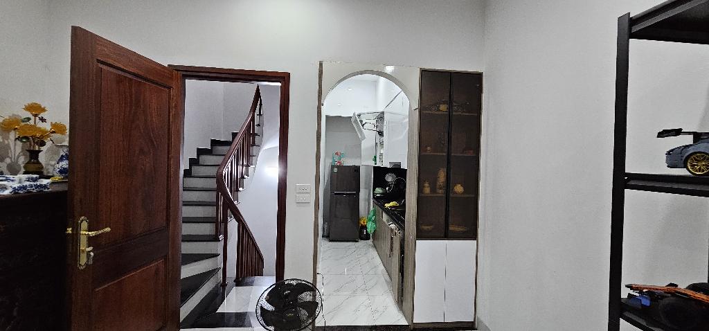 Bán nhà Ngõ Quỳnh - diện tích 40m2 4 tầng - Lô góc, ô tô nhỏ - giá 12 tỷ