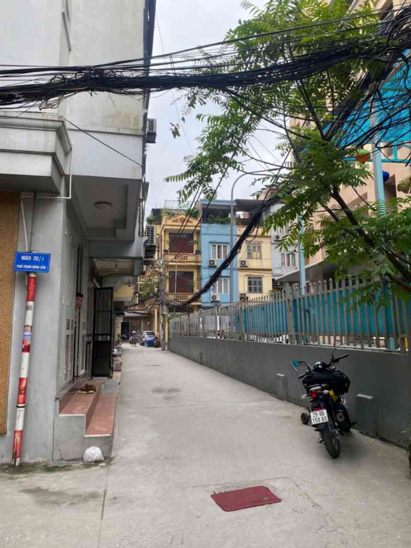 Bán nhà Trịnh Đình Cửu - diện tích 26m2 4 tầng - Phân lô ô tô lý tưởng - giá 10 tỷ
